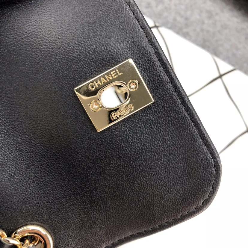 Chanel Quilted Lambskin Trendy Cc Mini Chain Wallet A81633 - Image 10