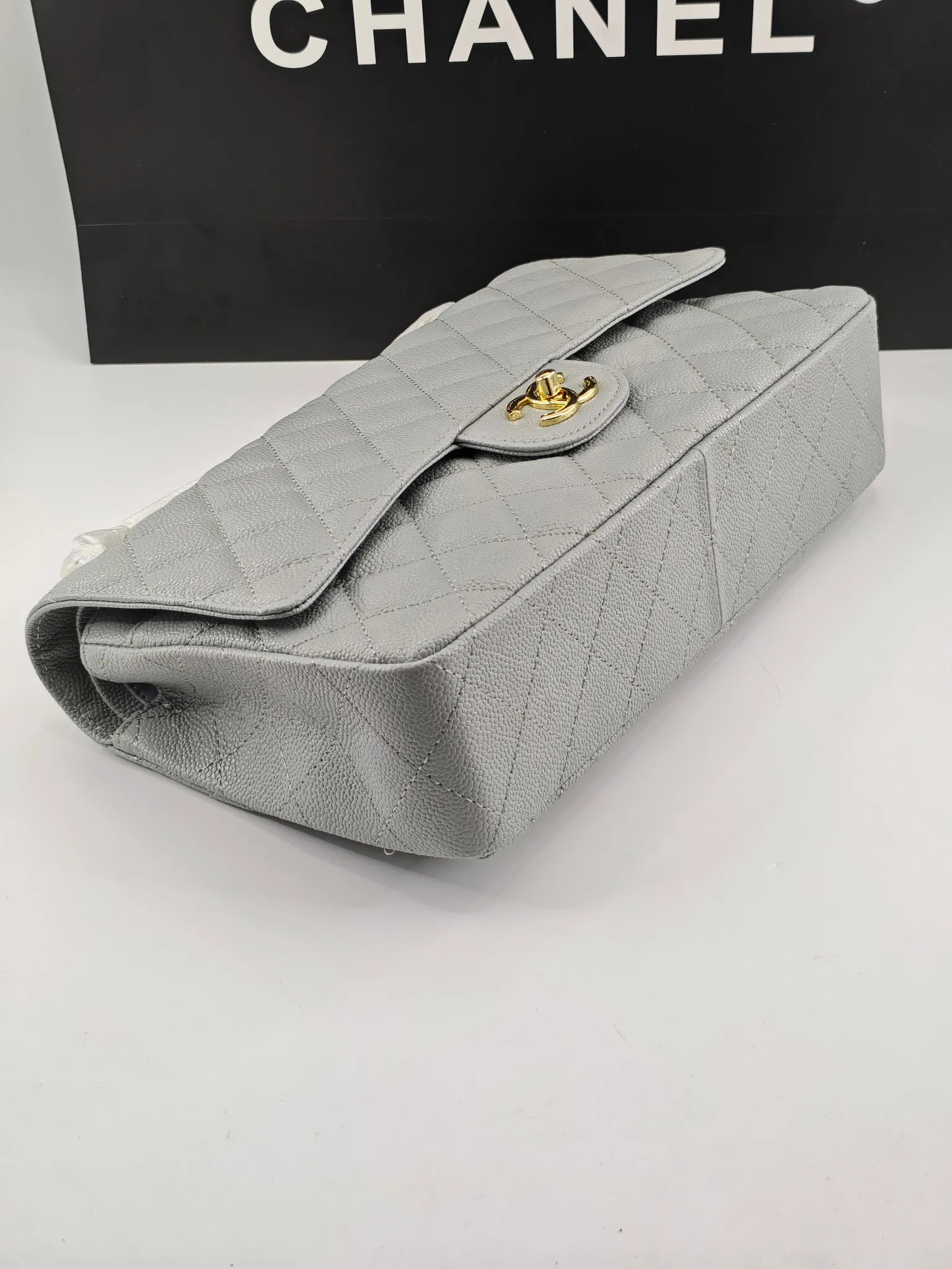 CHANEL Small Classic Flap Handbag Lambskin Gold A01113 - 图片 5