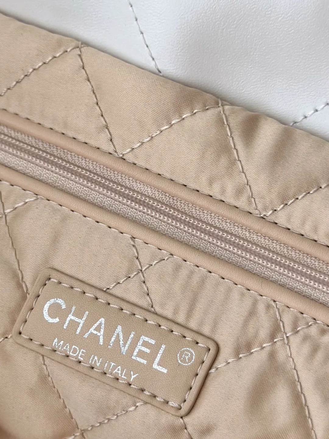 CHANEL 22 Small Handbag AS3260 - 图片 9
