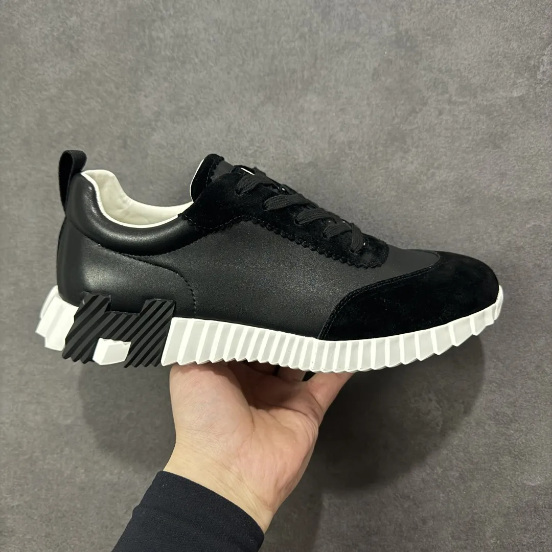 Alternative view of Hermes Bouncing Sneakers H221898ZH01390