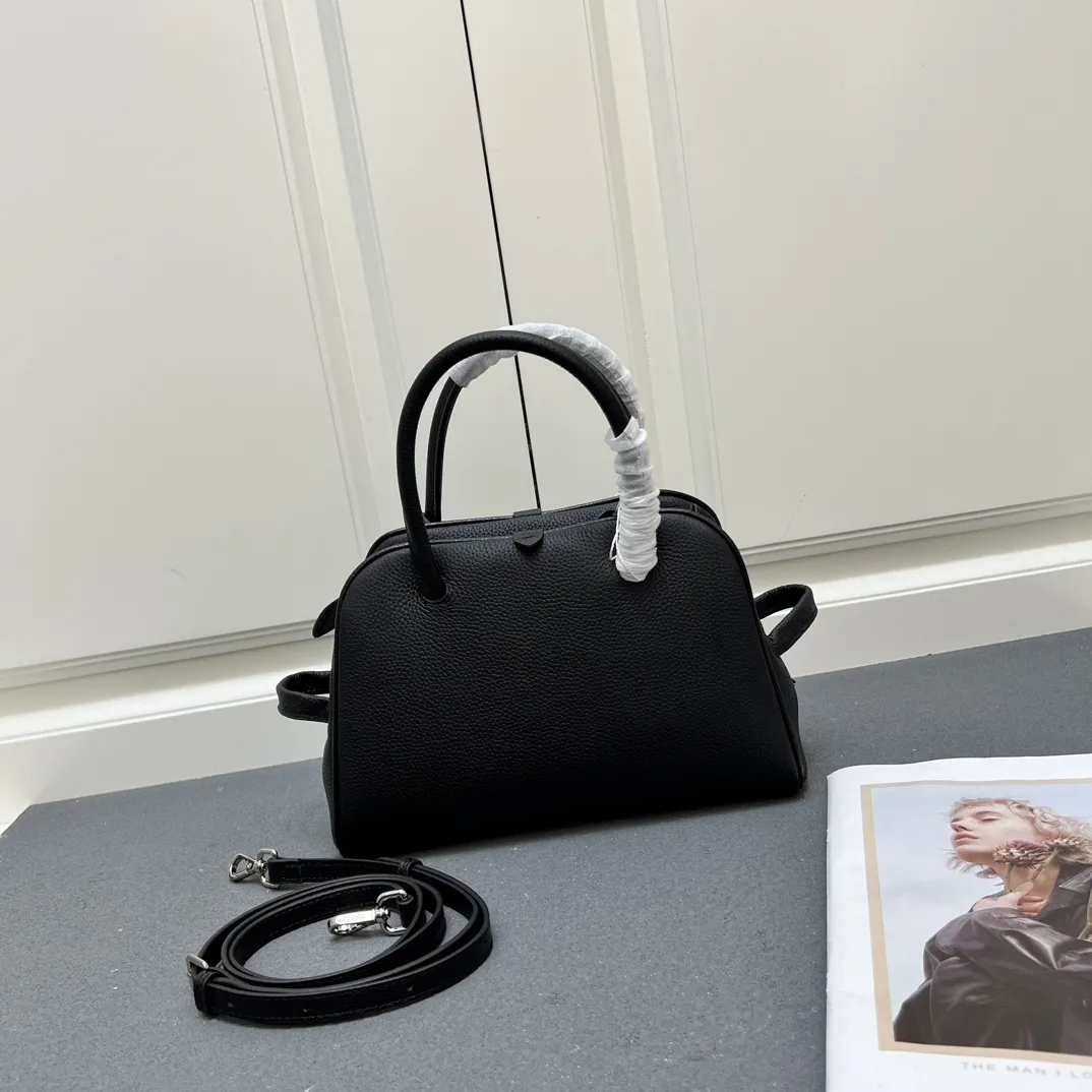 Jacquemus The Turismo BAU00417 - Image 3