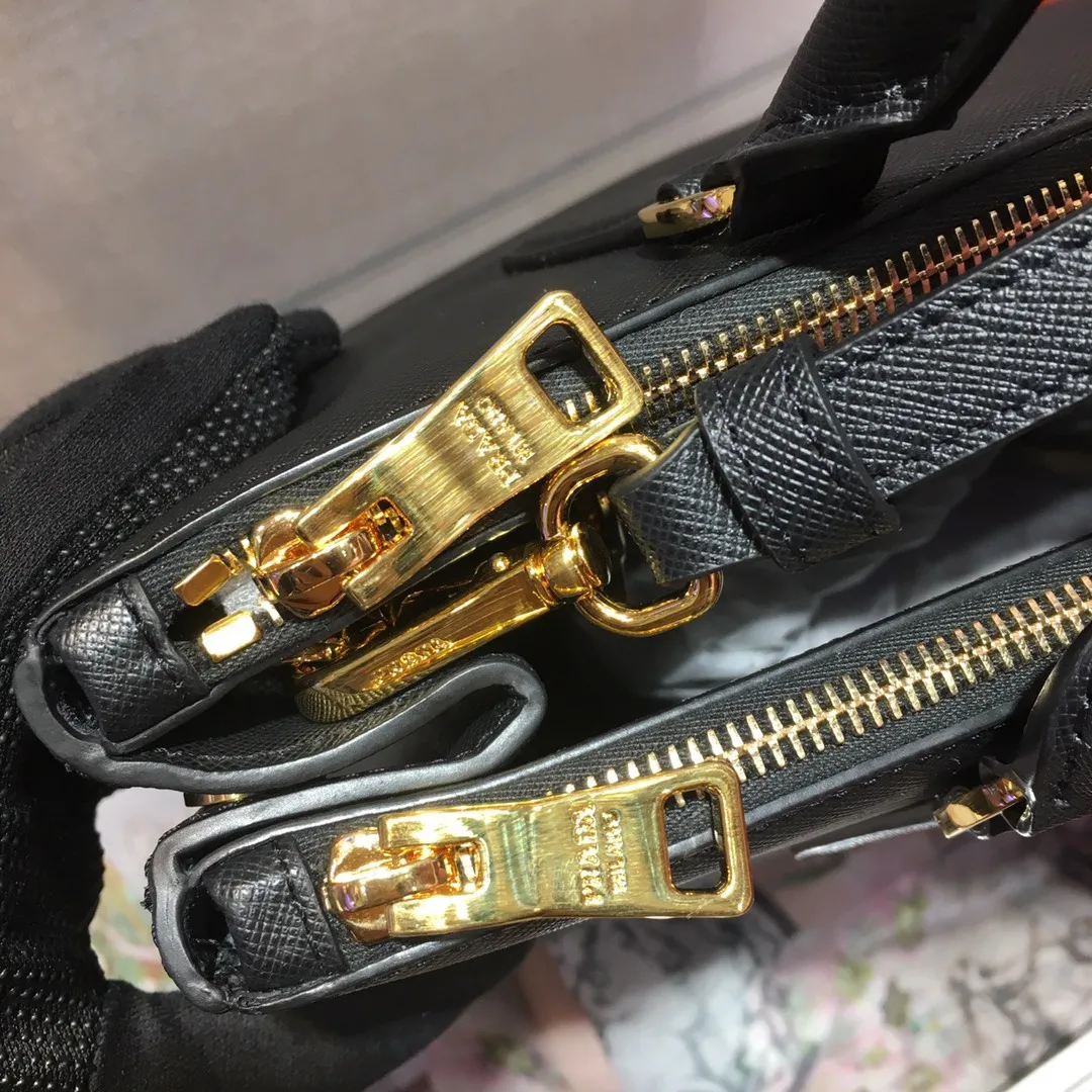 Prada Galleria small Saffiano leather bag 1BA896 - Image 9
