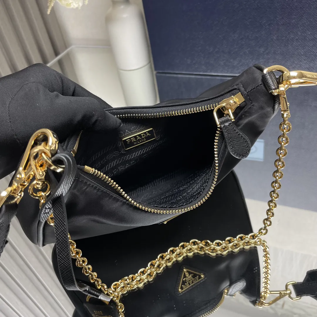 Prada Prada Re-Edition 2005 Re-Nylon bag 1BH204 - Image 10