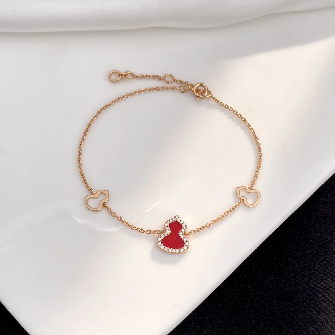 Alternative view of Qeelin Petite Wulu Bracelet 5001332214
