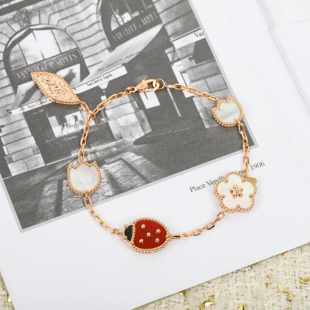 Van Cleef & Arpels Lucky Spring bracelet, 5 motifs VCARP7RR00 - Image 3