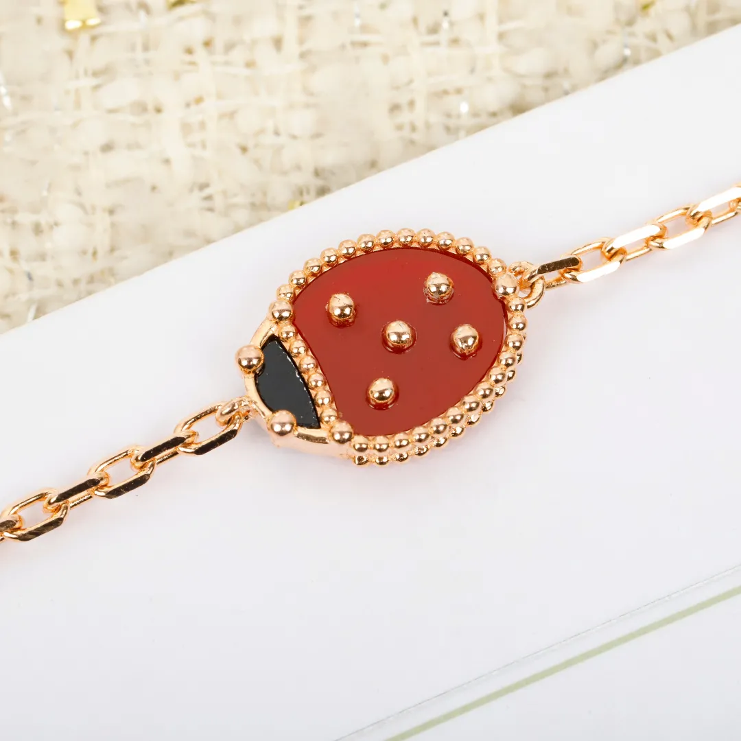 Van Cleef & Arpels Lucky Spring bracelet, 5 motifs VCARP7RR00 - Image 5