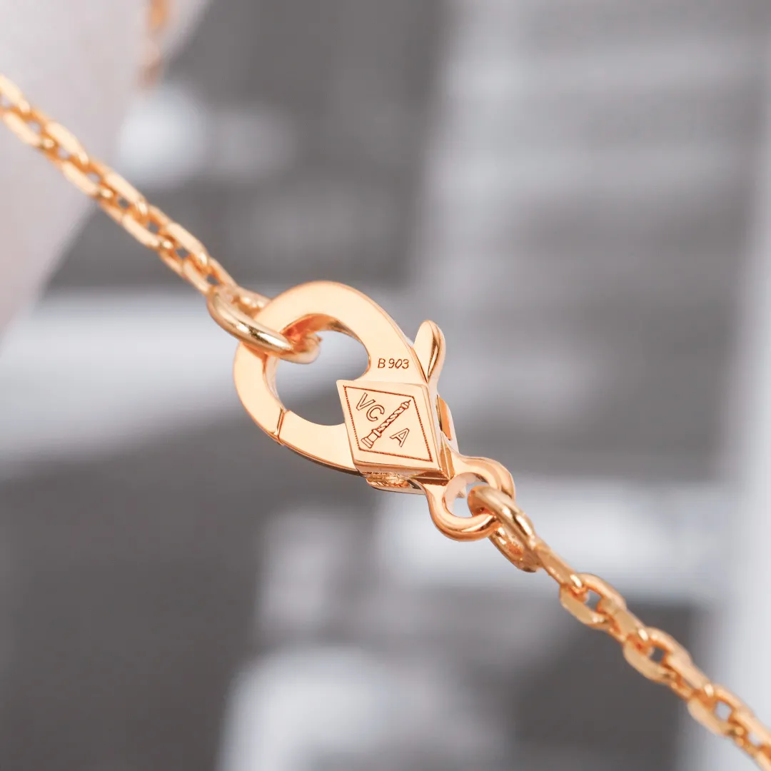 Van Cleef & Arpels Lucky Spring bracelet, 5 motifs VCARP7RR00 - Image 8
