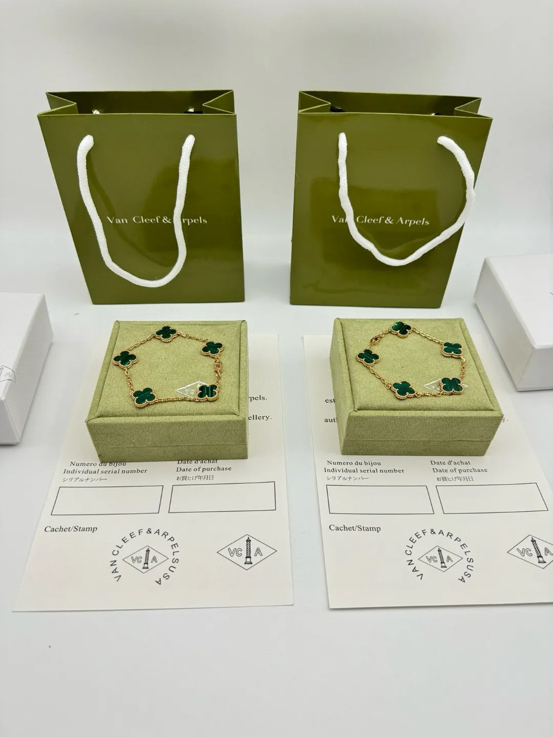 Alternative view of Van Cleef & Arpels Vintage Alhambra bracelet, 5 motifs