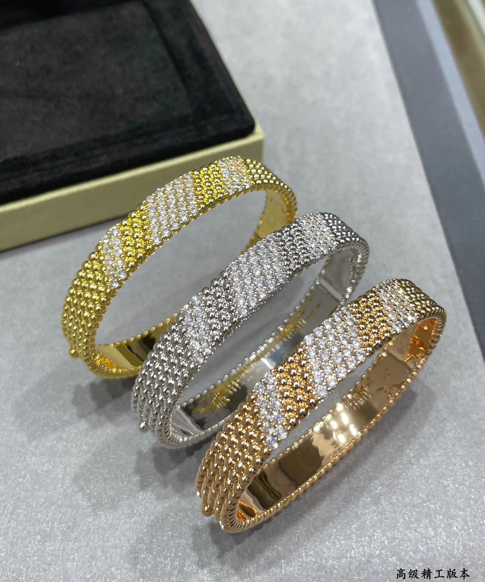 Van Cleef & Arpels Perlée diamonds bracelet, 5 rows, medium model VCARPFYG00 - Image 3