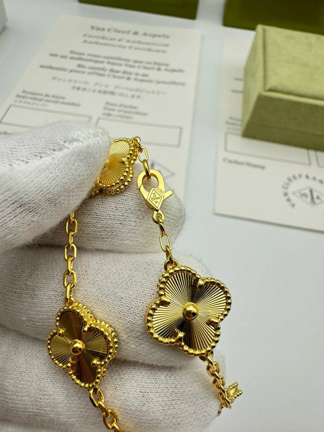 Van Cleef & Arpels Vintage Alhambra bracelet, 5 motifs VCARP3JK00 - Image 10
