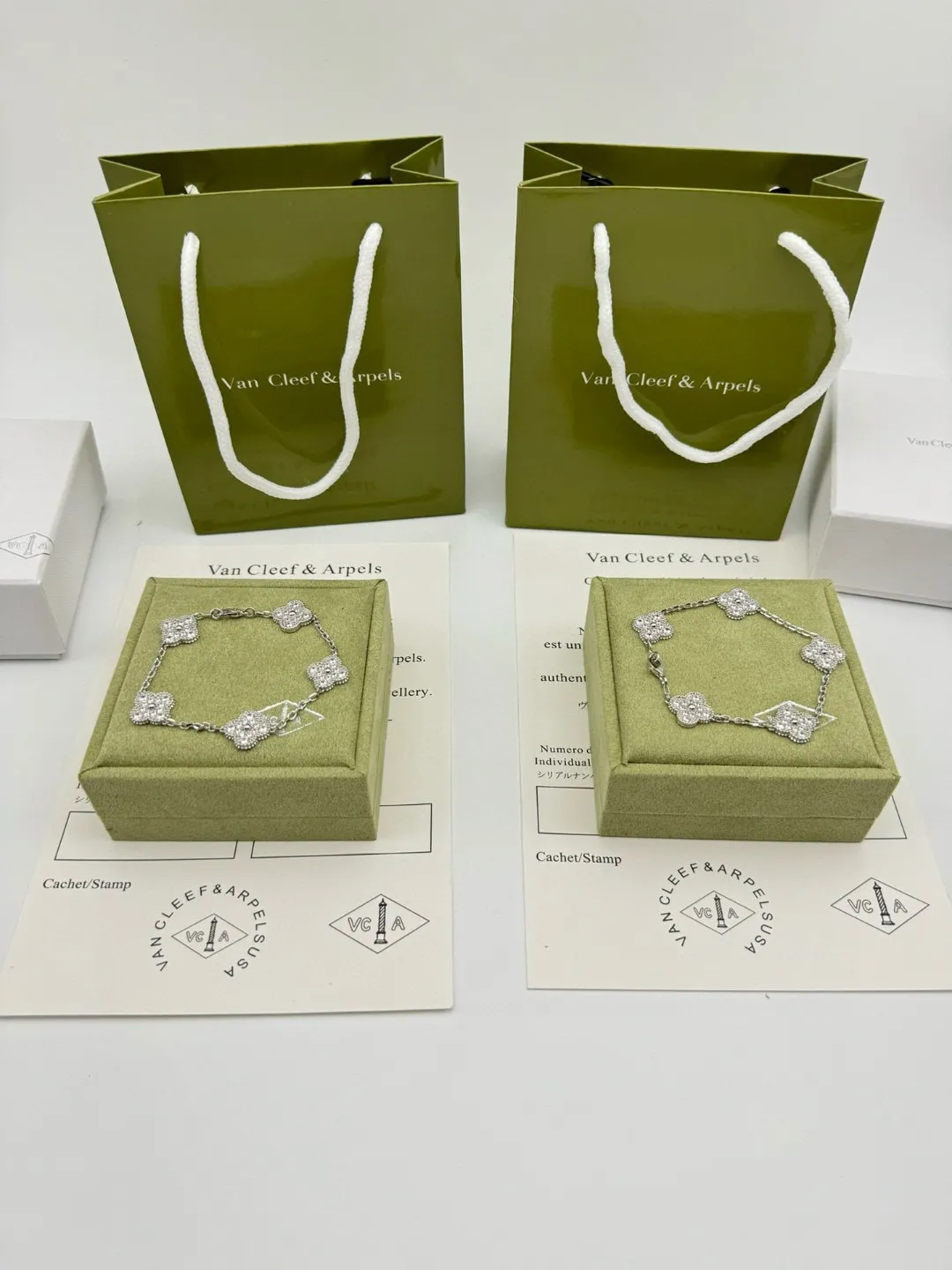 Van Cleef & Arpels Vintage Alhambra bracelet, 5 motifs VCARA41500 - 图片 5