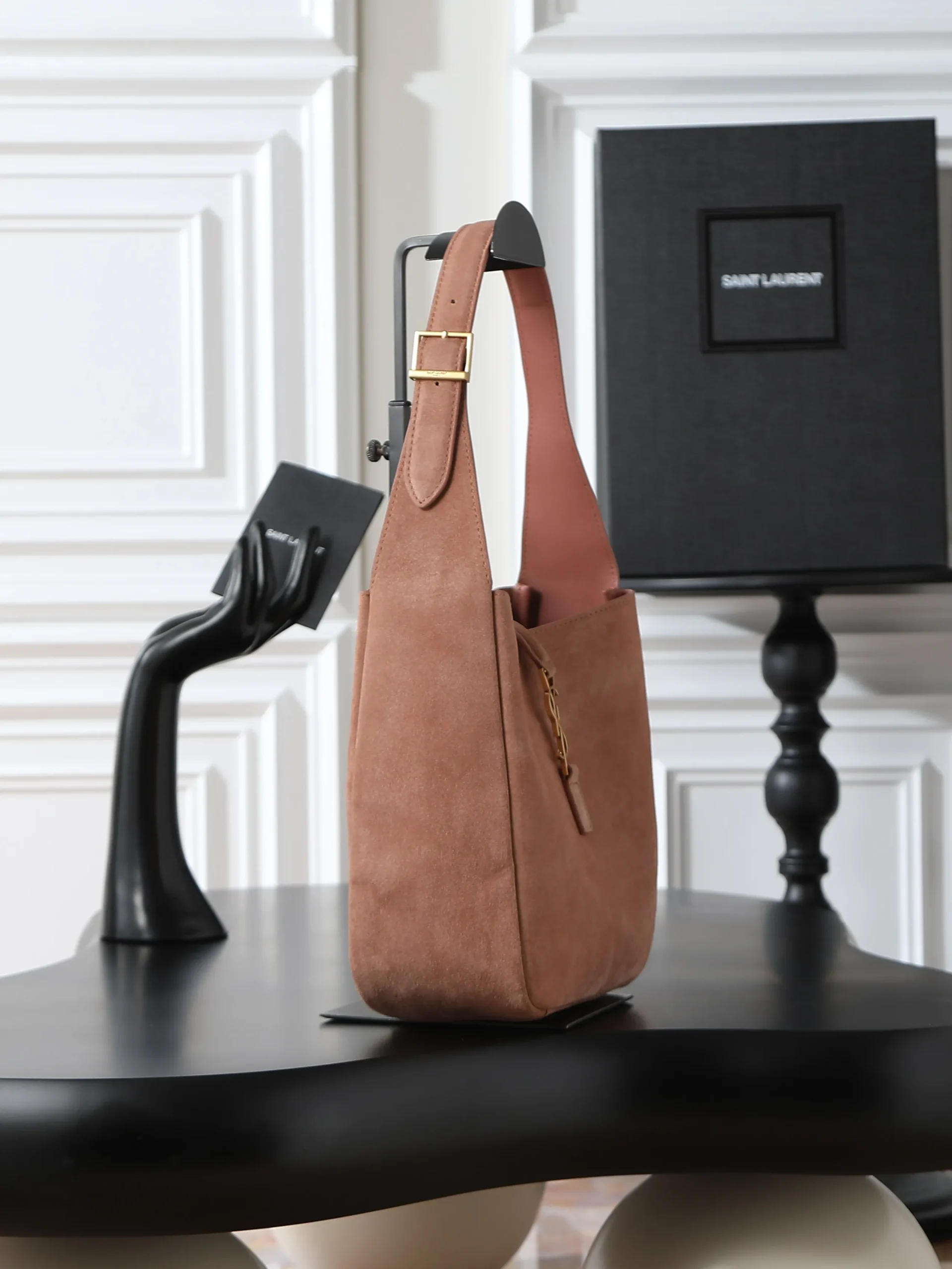 Alternative view of YSL LE 5 à 7 Supple Small in suede 713938