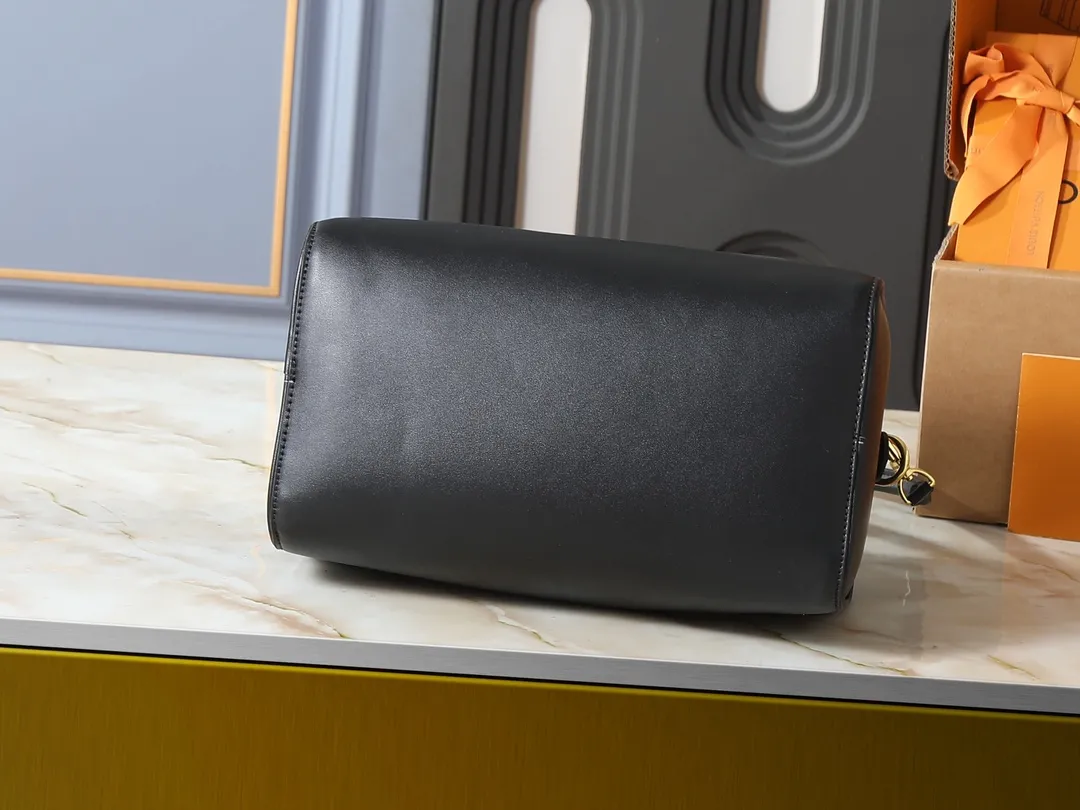 Louis Vuitton Speedy Soft 30 130th Anniversary Leather Handbag - Image 4