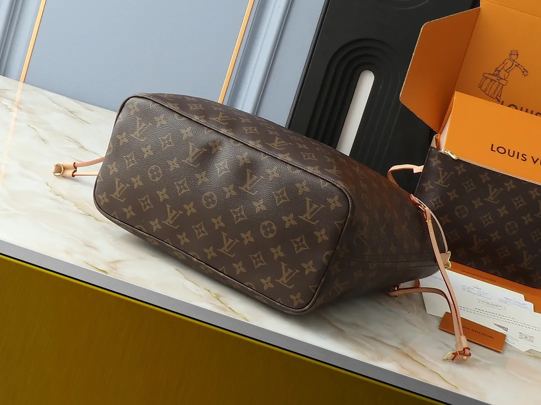 Louis Vuitton Neverfull Bandouli??re Inside Out MM Tote Bag Beige Interior - 图片 4
