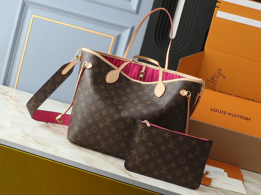 Louis Vuitton Neverfull Bandouli??re Inside Out MM Tote Bag Pink Interior