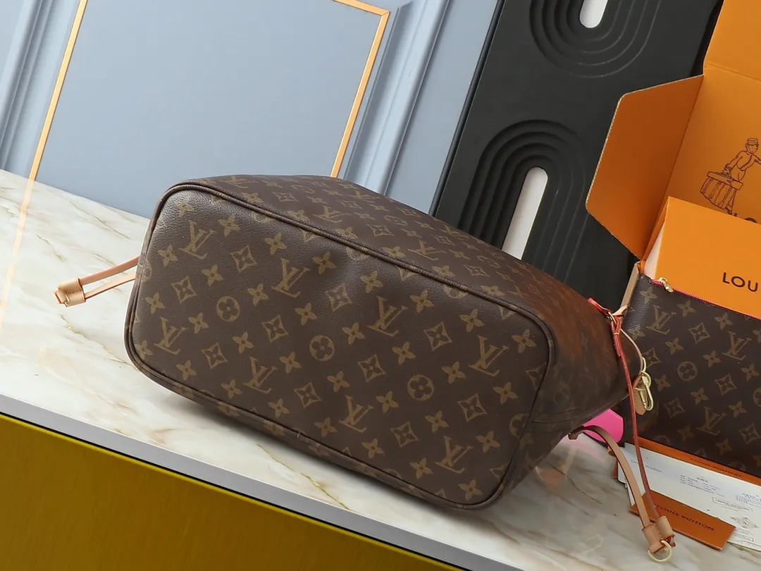Louis Vuitton Neverfull Bandouli??re Inside Out MM Tote Bag Pink Interior - 图片 4