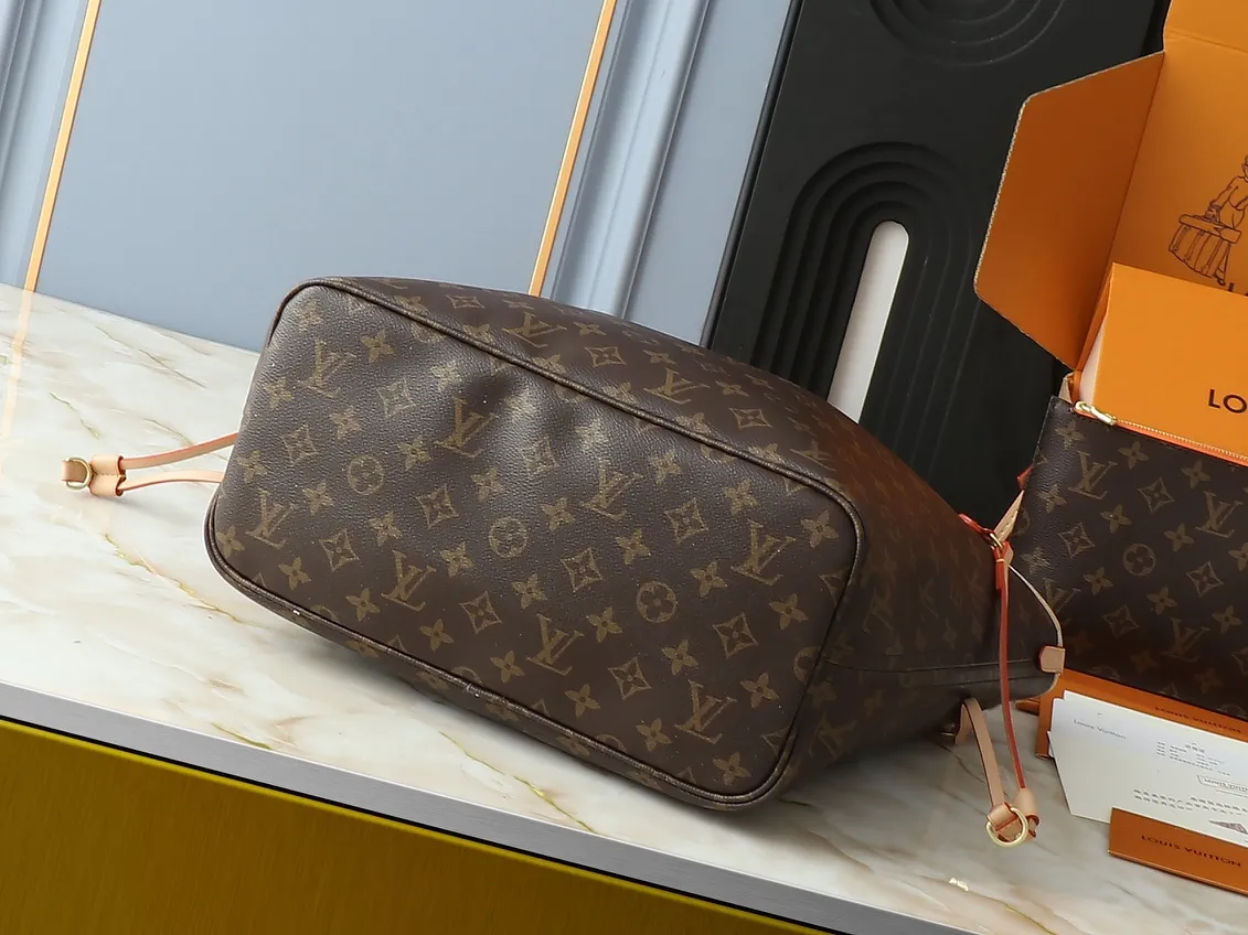 Louis Vuitton Neverfull Bandouli??re Inside Out MM Tote Bag Orange Interior - Image 4