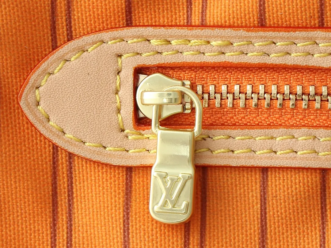 Louis Vuitton Neverfull Bandouli??re Inside Out MM Tote Bag Orange Interior - Image 7