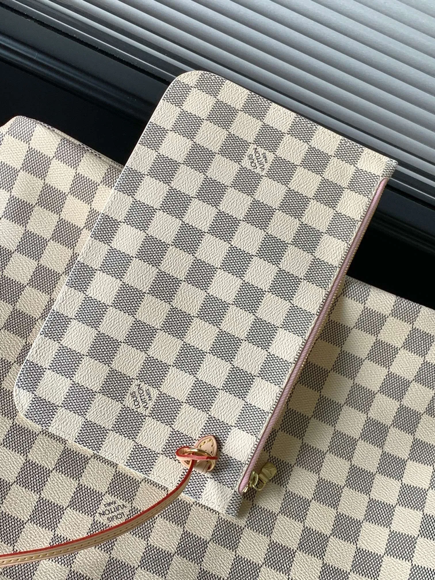 Louis Vuitton Neverfull MM Tote Bag Damier Azur Canvas with Pink Interior - Image 7