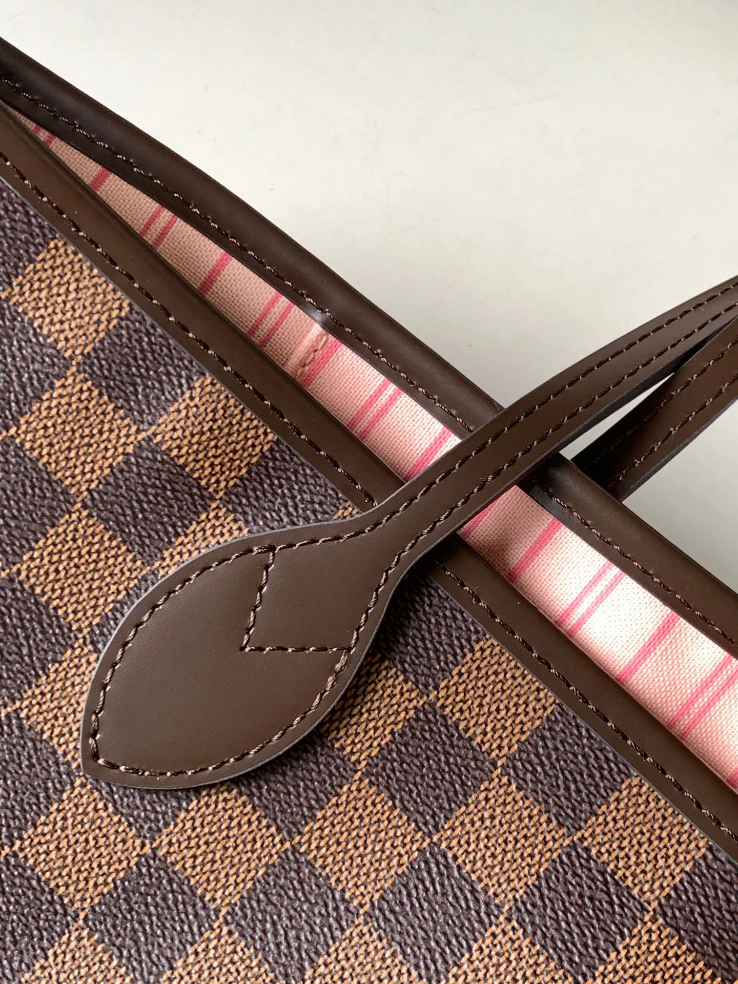 Louis Vuitton Neverfull MM Tote Bag Damier Ebene Canvas with Pink Interior - Image 5