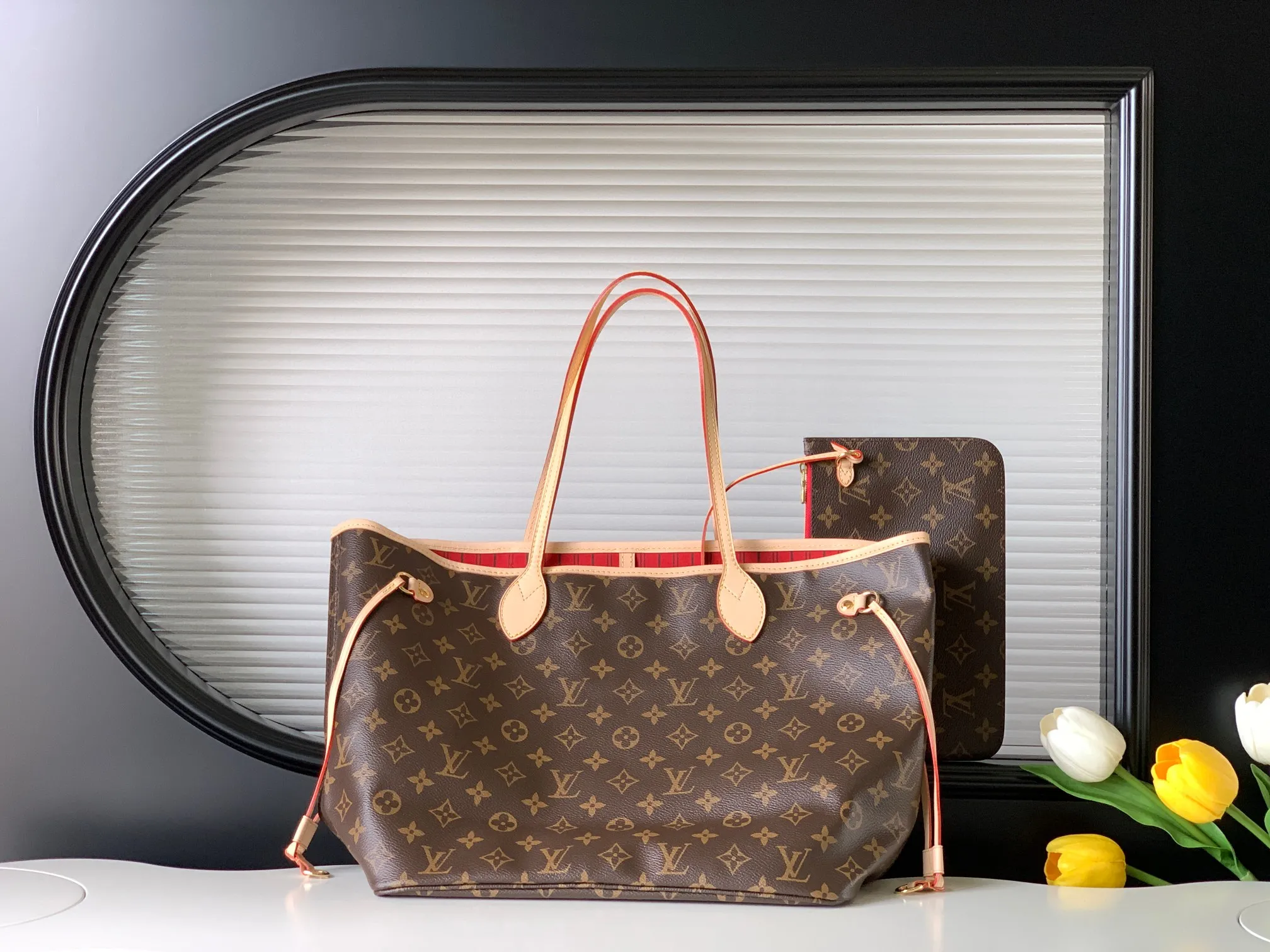 Louis Vuitton Neverfull MM Tote Bag Monogram Canvas with Red Interior - 图片 3