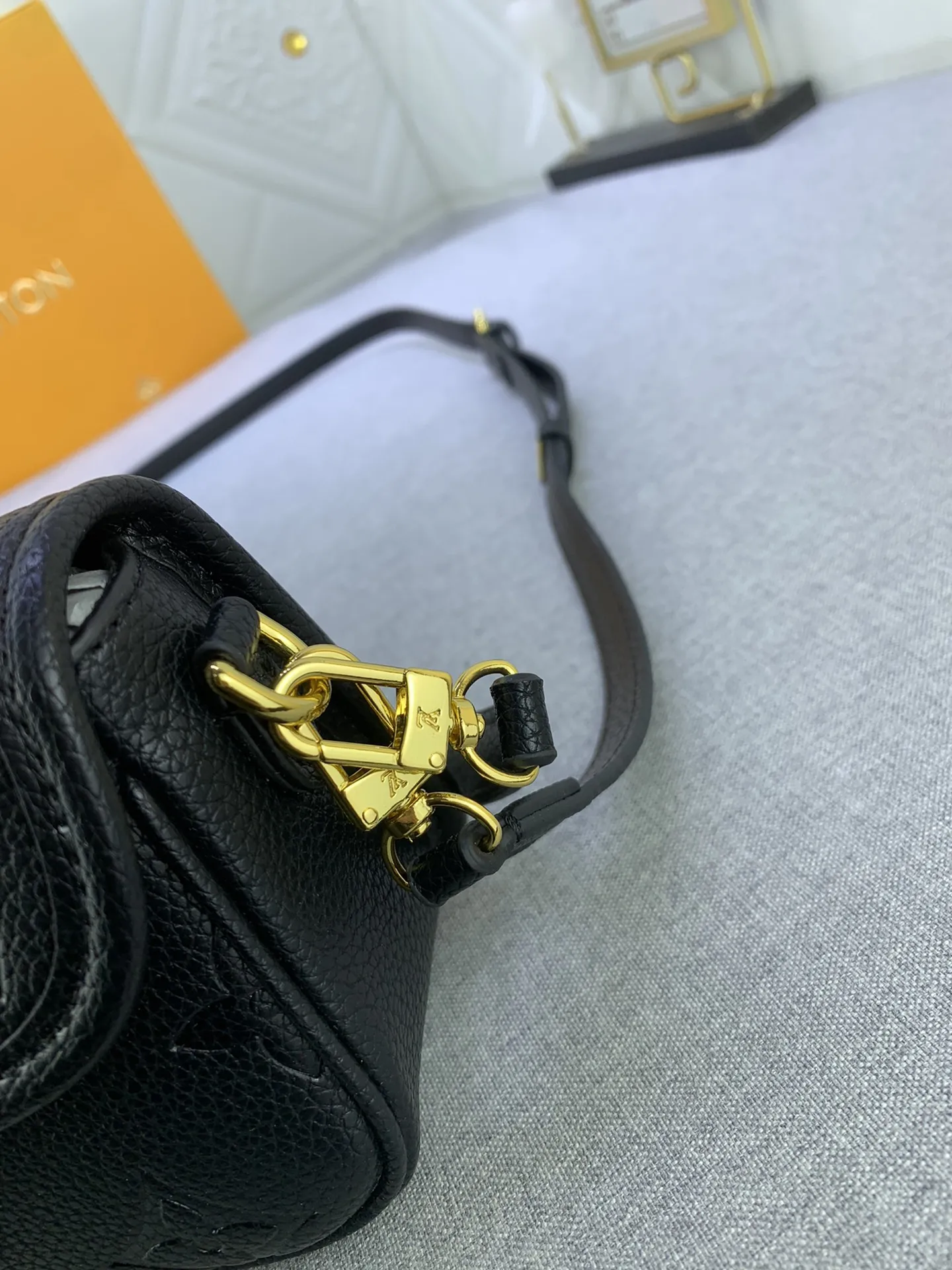 Louis Vuitton Nano Diane Bag Monogram Empreinte Black Leather - 图片 7