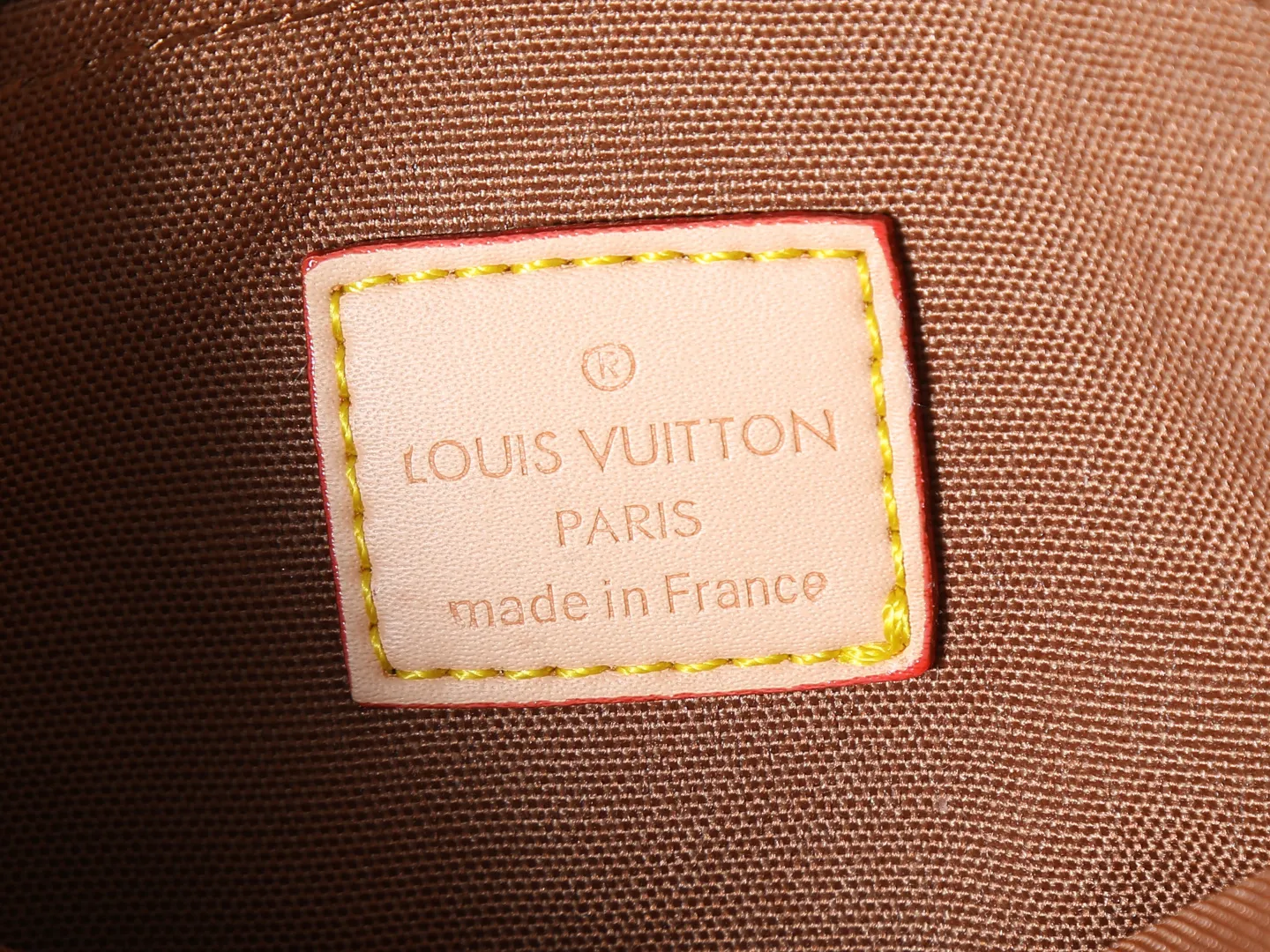 Louis Vuitton Multi Pochette Accessoires Monogram Canvas with Red Strap - 图片 8
