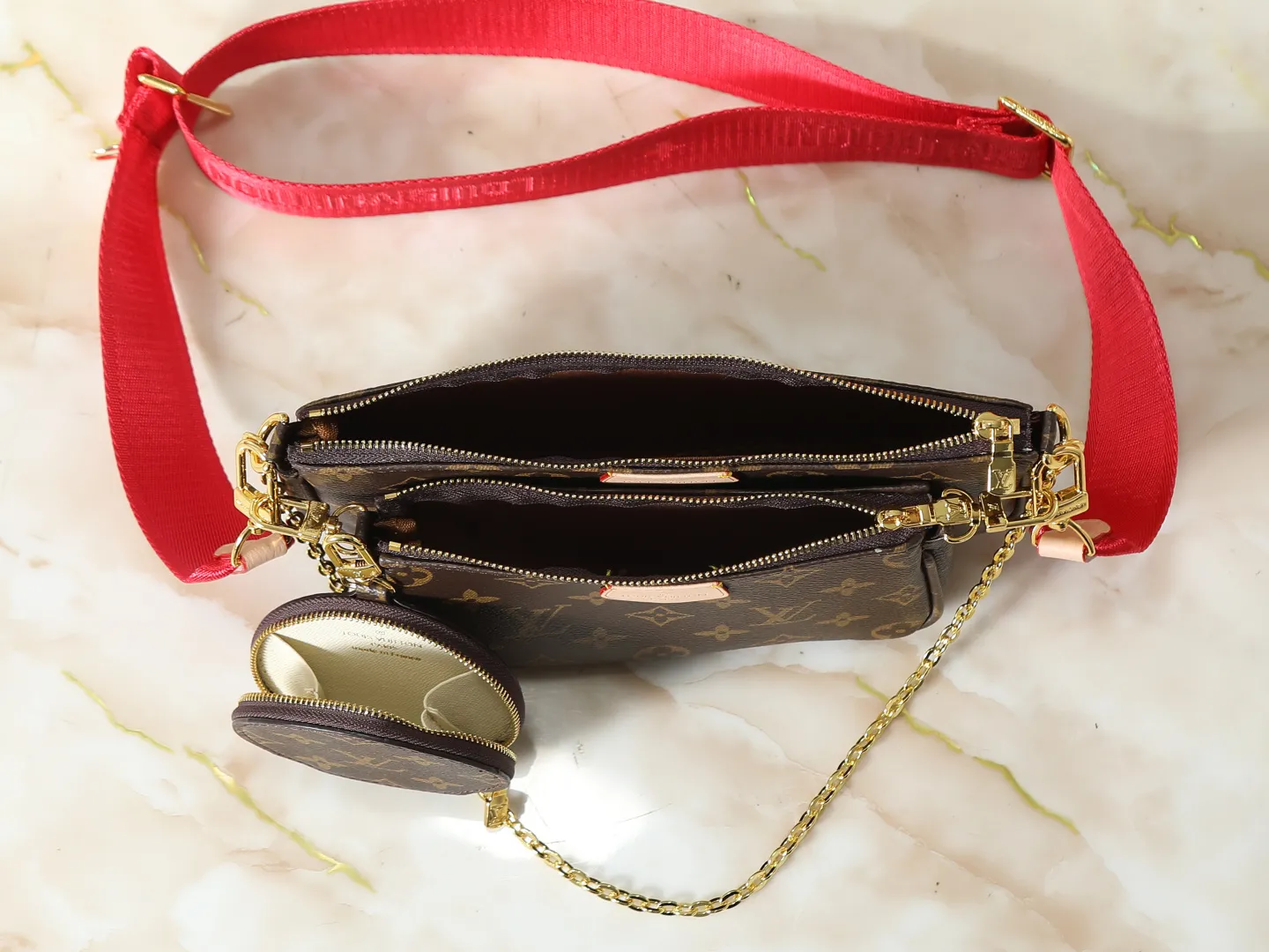 Louis Vuitton Multi Pochette Accessoires Monogram Canvas with Red Strap - 图片 9