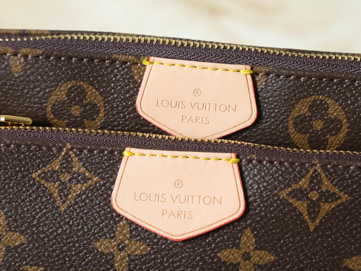 Louis Vuitton Multi Pochette Accessoires Monogram Canvas with Black Strap - 图片 5