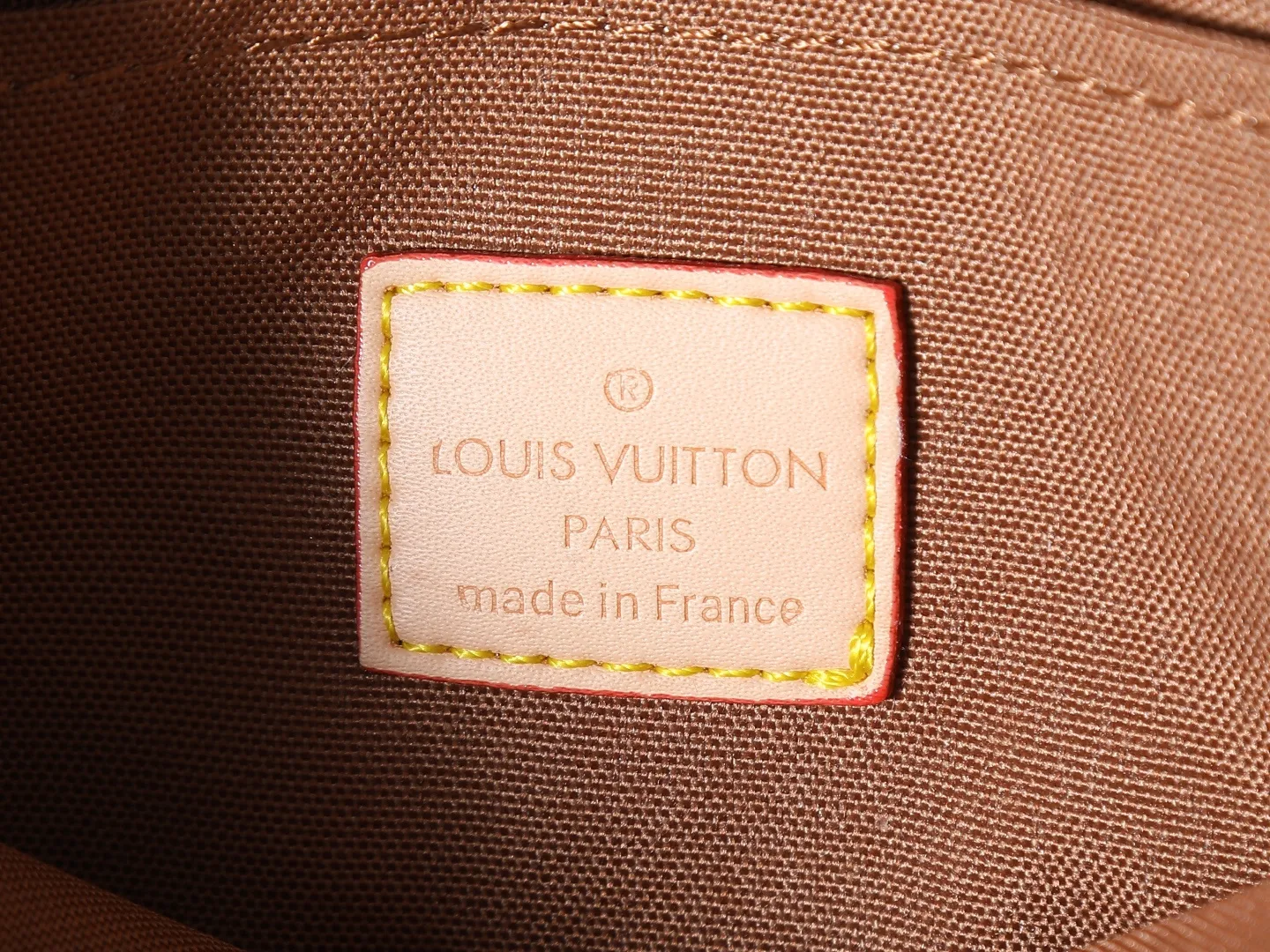 Louis Vuitton Multi Pochette Accessoires Monogram Canvas with Black Strap - 图片 8