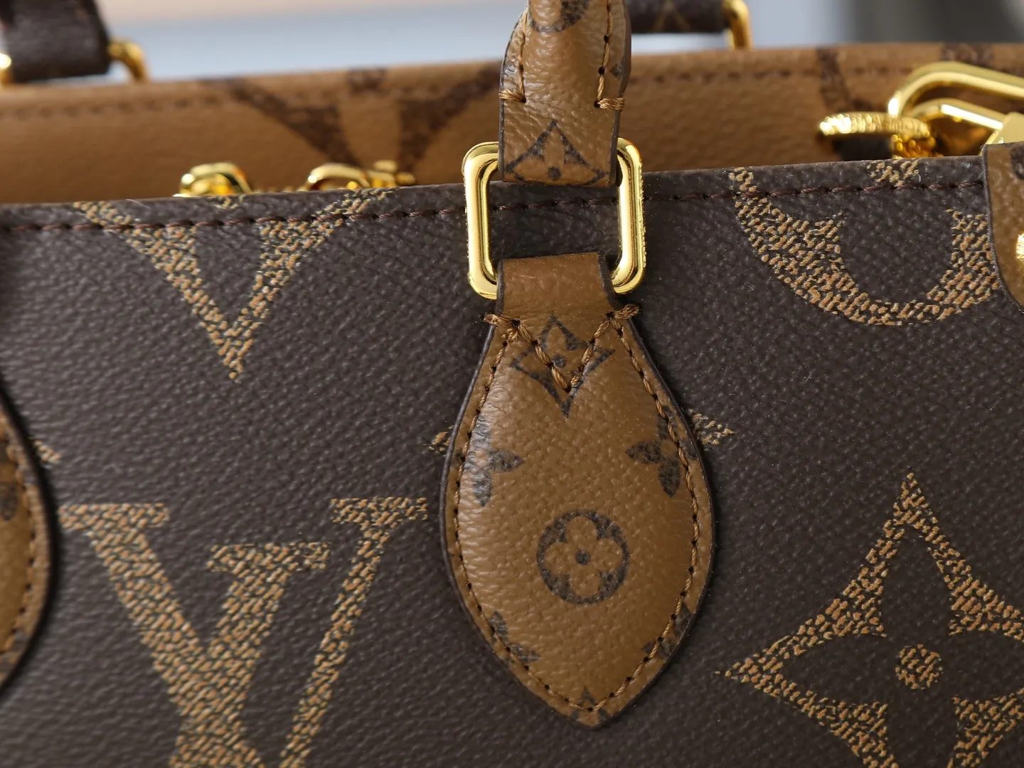 Louis Vuitton OnTheGo East West Tote Bag Monogram Reverse Canvas - Image 5