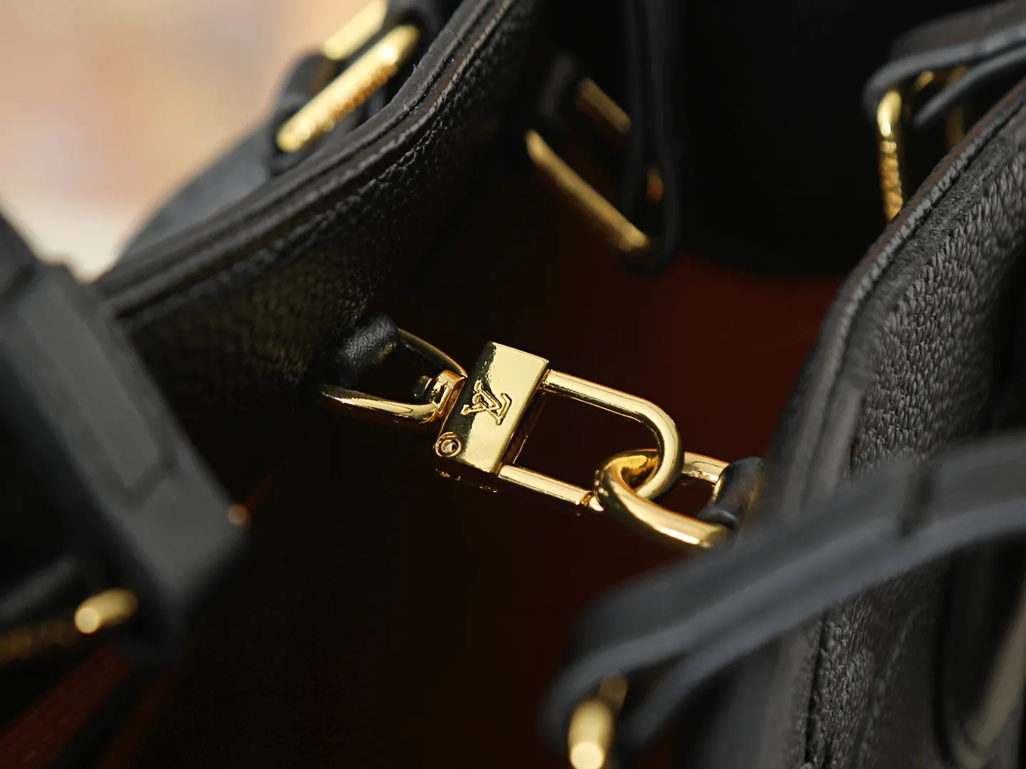 Louis Vuitton OnTheGo MM Tote Bag Black Monogram Empreinte Leather - Image 7