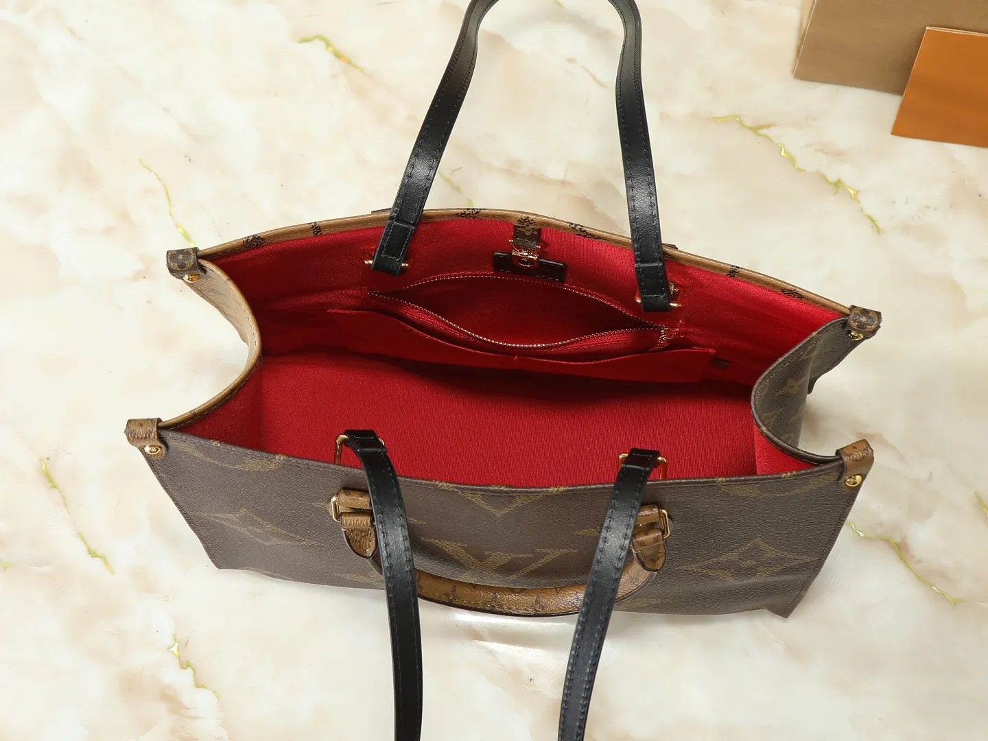 Louis Vuitton OnTheGo MM Tote Bag Monogram Monogram Reverse Canvas - Image 9