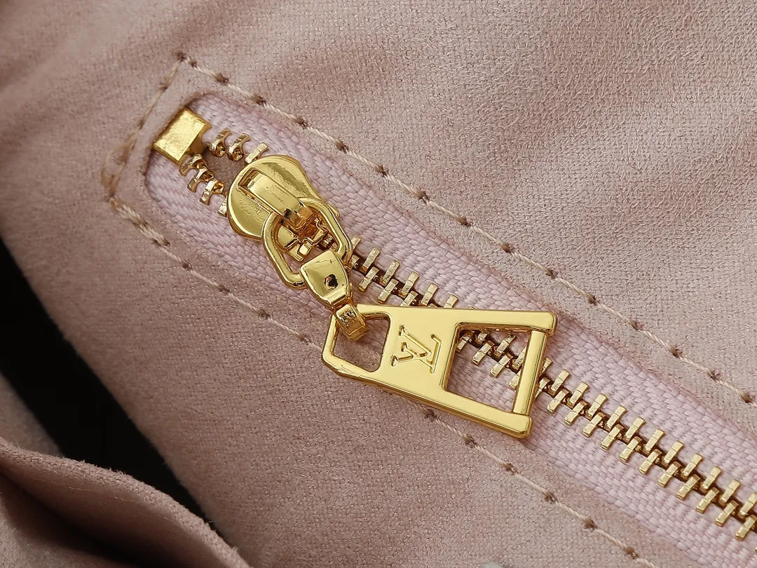 Louis Vuitton OnTheGo PM Tote Bag Dream Collection Watercolor Monogram - Image 7