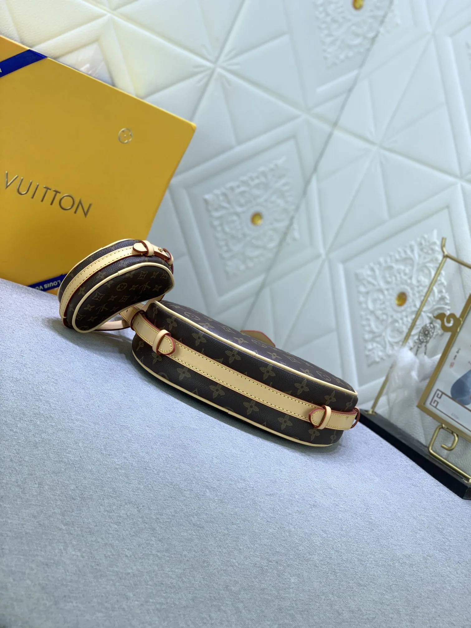 Louis Vuitton Pea Bag Monogram Croissant Bag - 图片 4