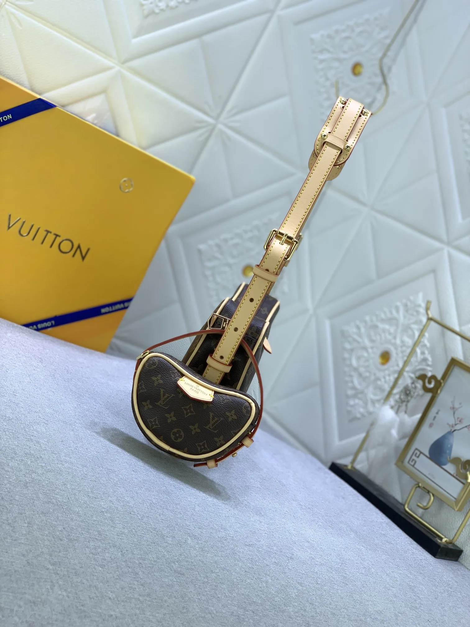 Louis Vuitton Pea Bag Monogram Croissant Bag - 图片 5