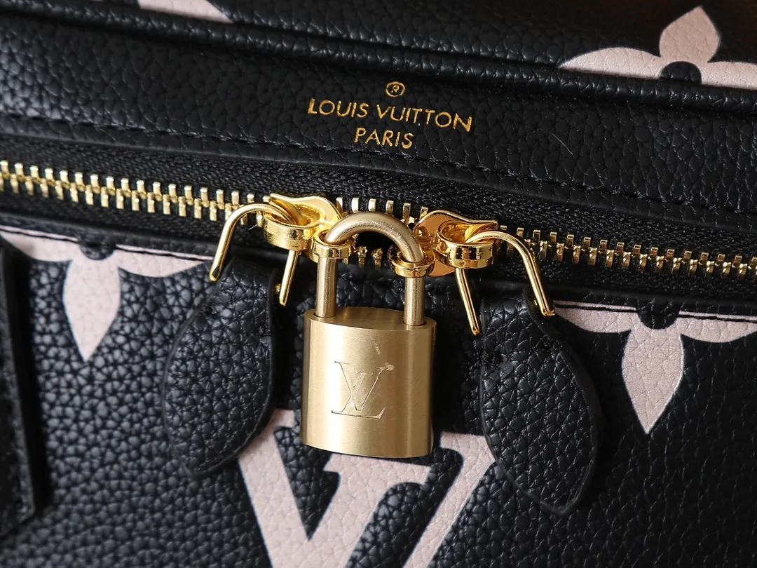 Louis Vuitton Vanity PM Handbag Giant Monogram Empreinte Black with Letter - 图片 5