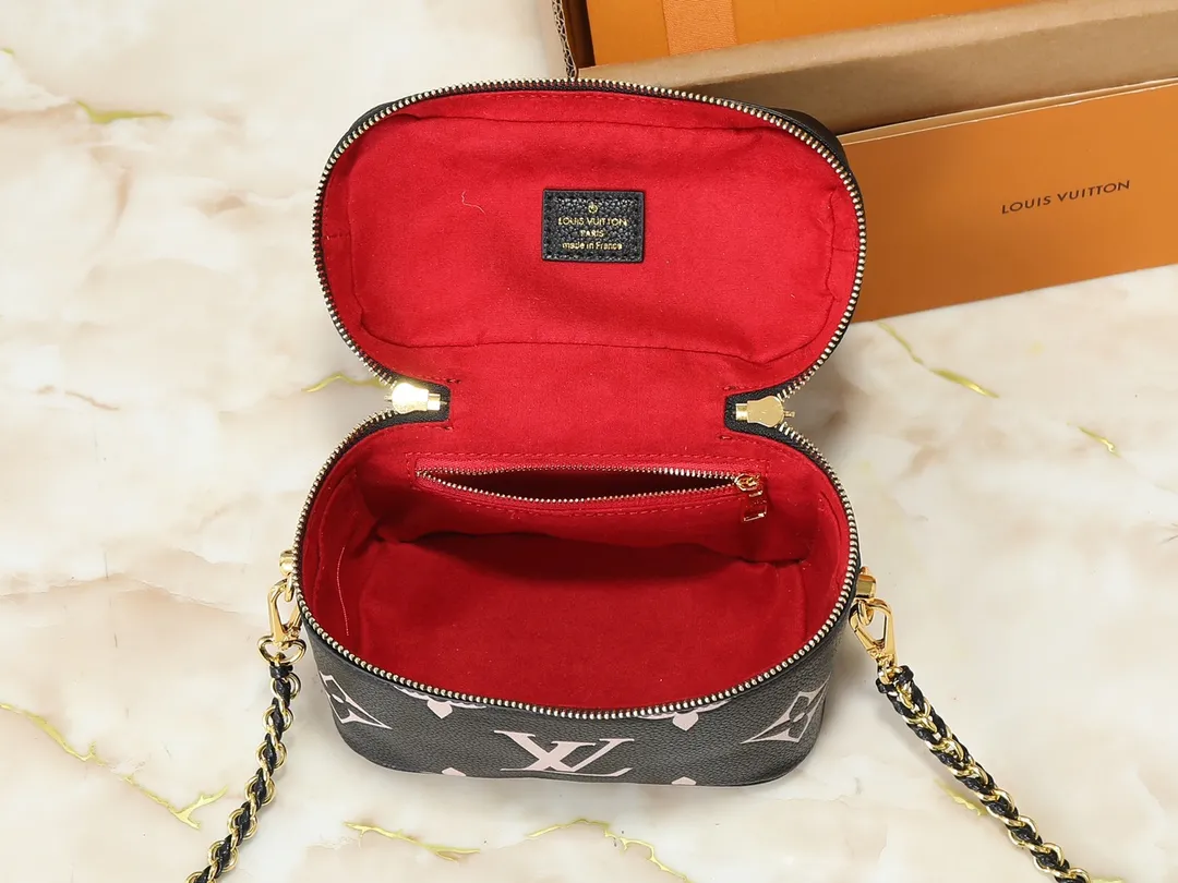Louis Vuitton Vanity PM Handbag Giant Monogram Empreinte Black with Letter - 图片 9