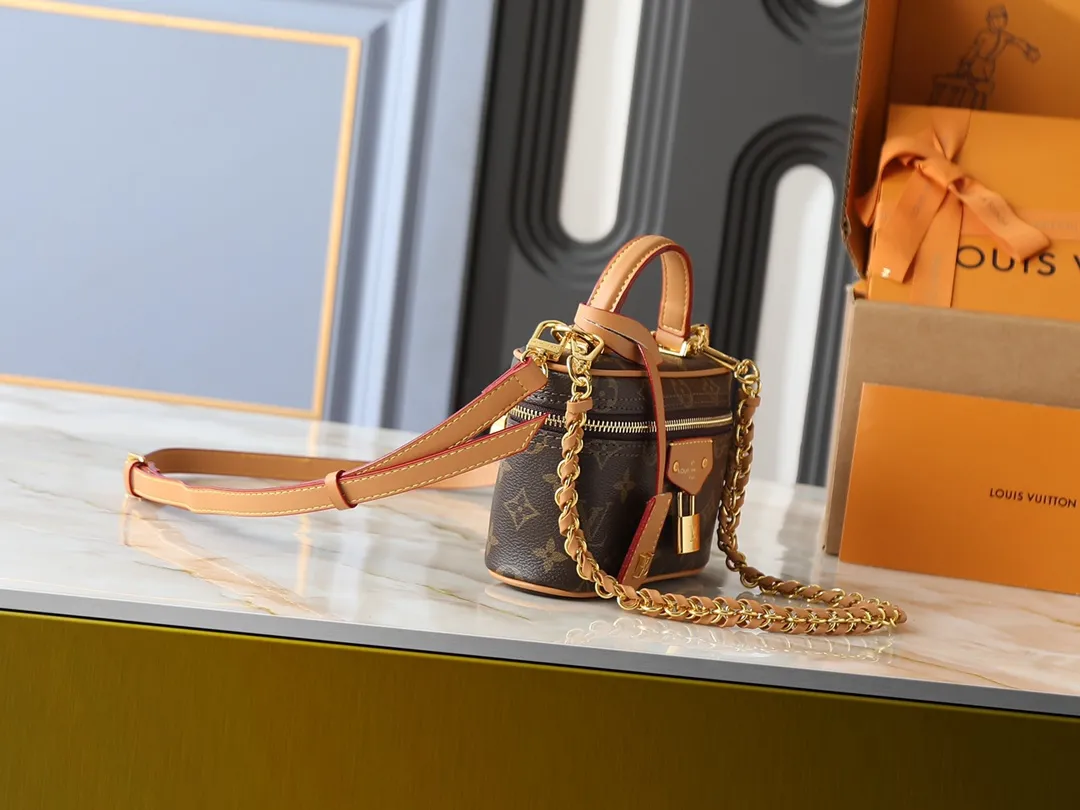 Alternative view of Louis Vuitton Vanity Chain Pouch Handbag Classic