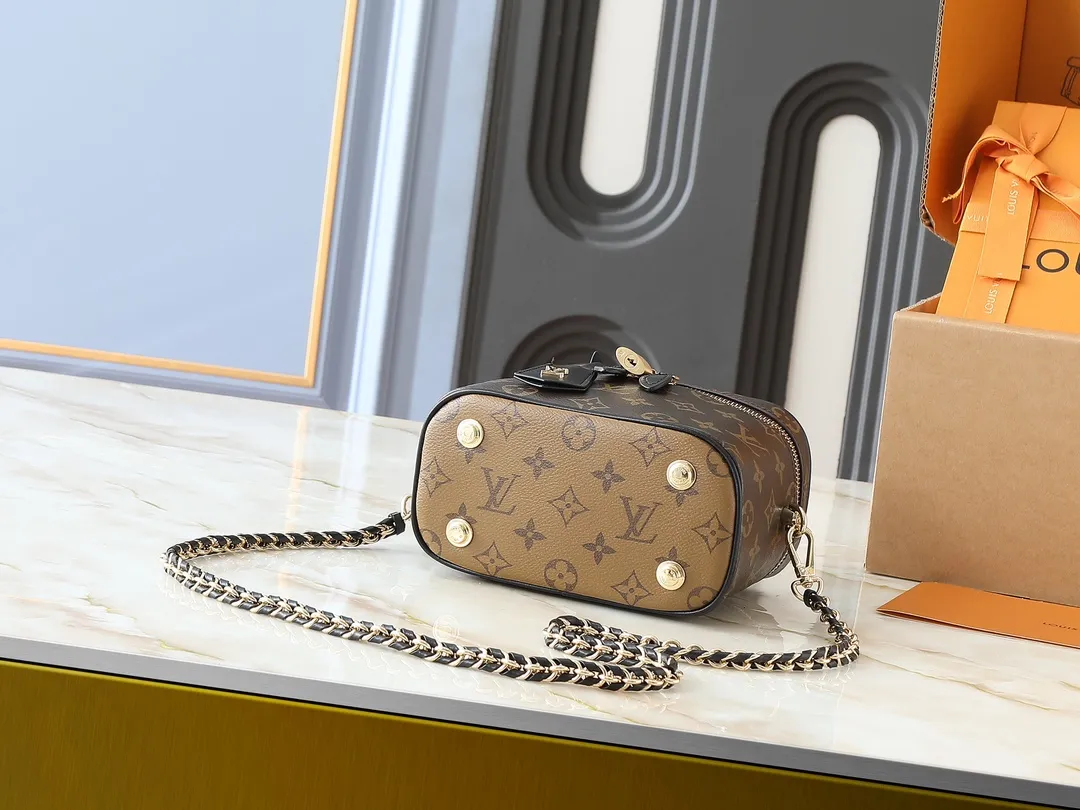 Louis Vuitton Vanity PM Handbag Monogram Reverse Classic - 图片 4