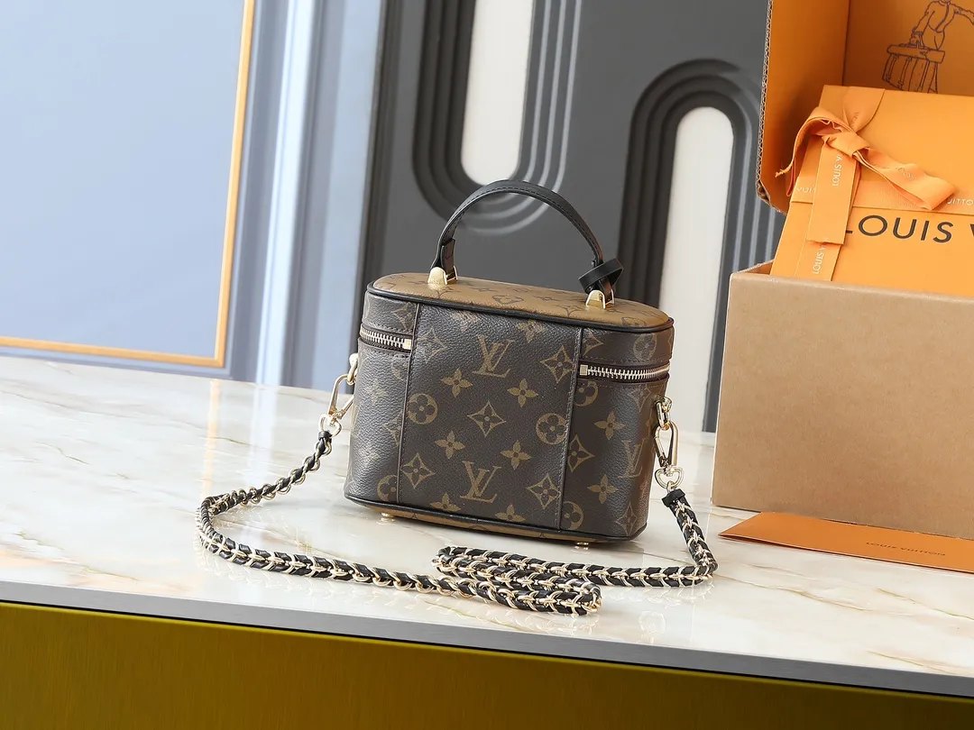 Louis Vuitton Vanity PM Handbag Monogram Reverse Classic - 图片 3