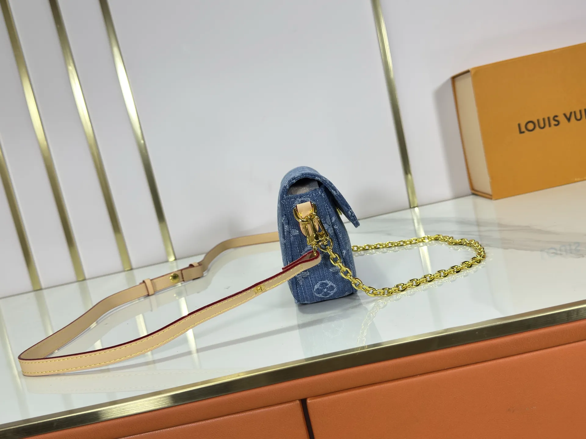 Louis Vuitton Wallet on Chain Ivy Monogram Denim - 图片 3