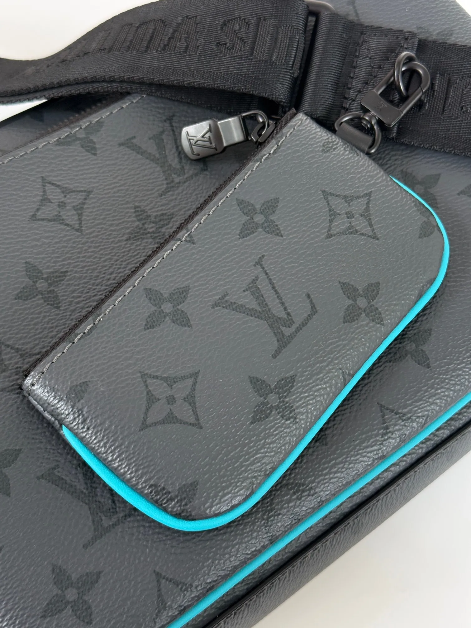 Louis Vuitton Trio Messenger Eclipse Black Shoulder Bag - 图片 8