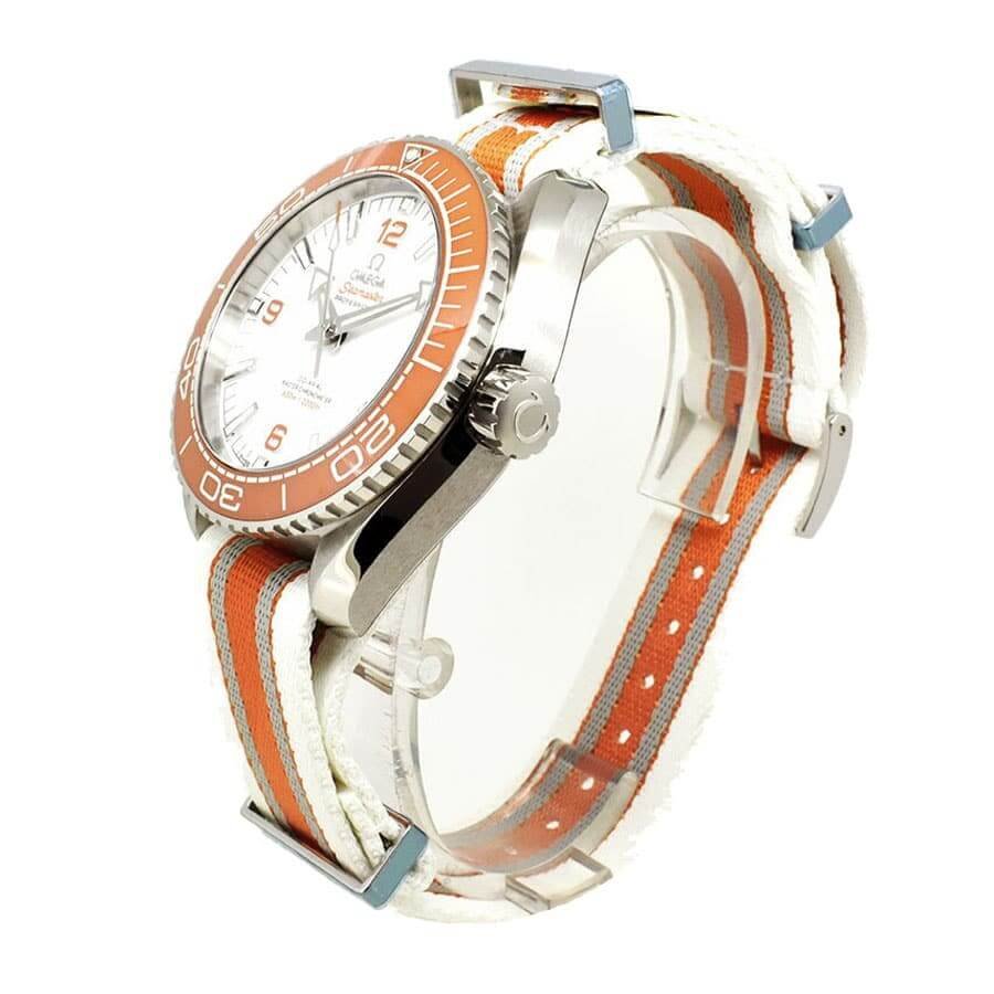 Alternative view of Omega Seamaster Planet Ocean 215.32.44.21.04.001 ??Orange?? Mirror Replica 1:1