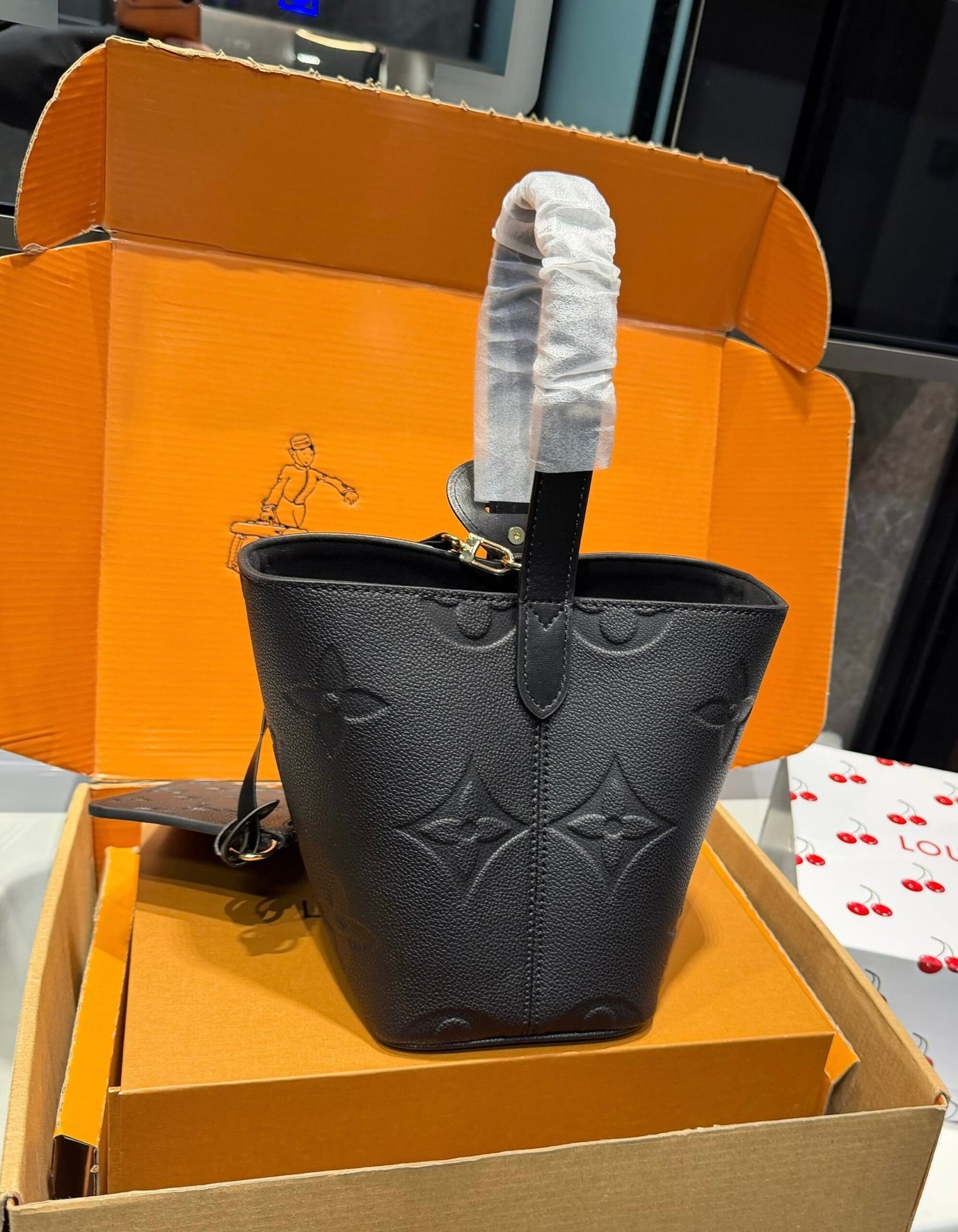 Alternative view of Serenityll™ 2001135 Luxury Bag 17*18cm