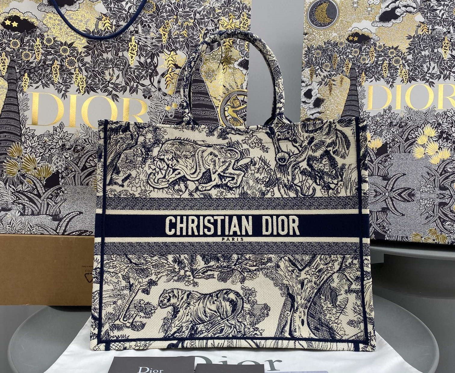 Alternative view of Serenityll™ 100111 Luxury Bag - 42 x 35 x 18.5 cm