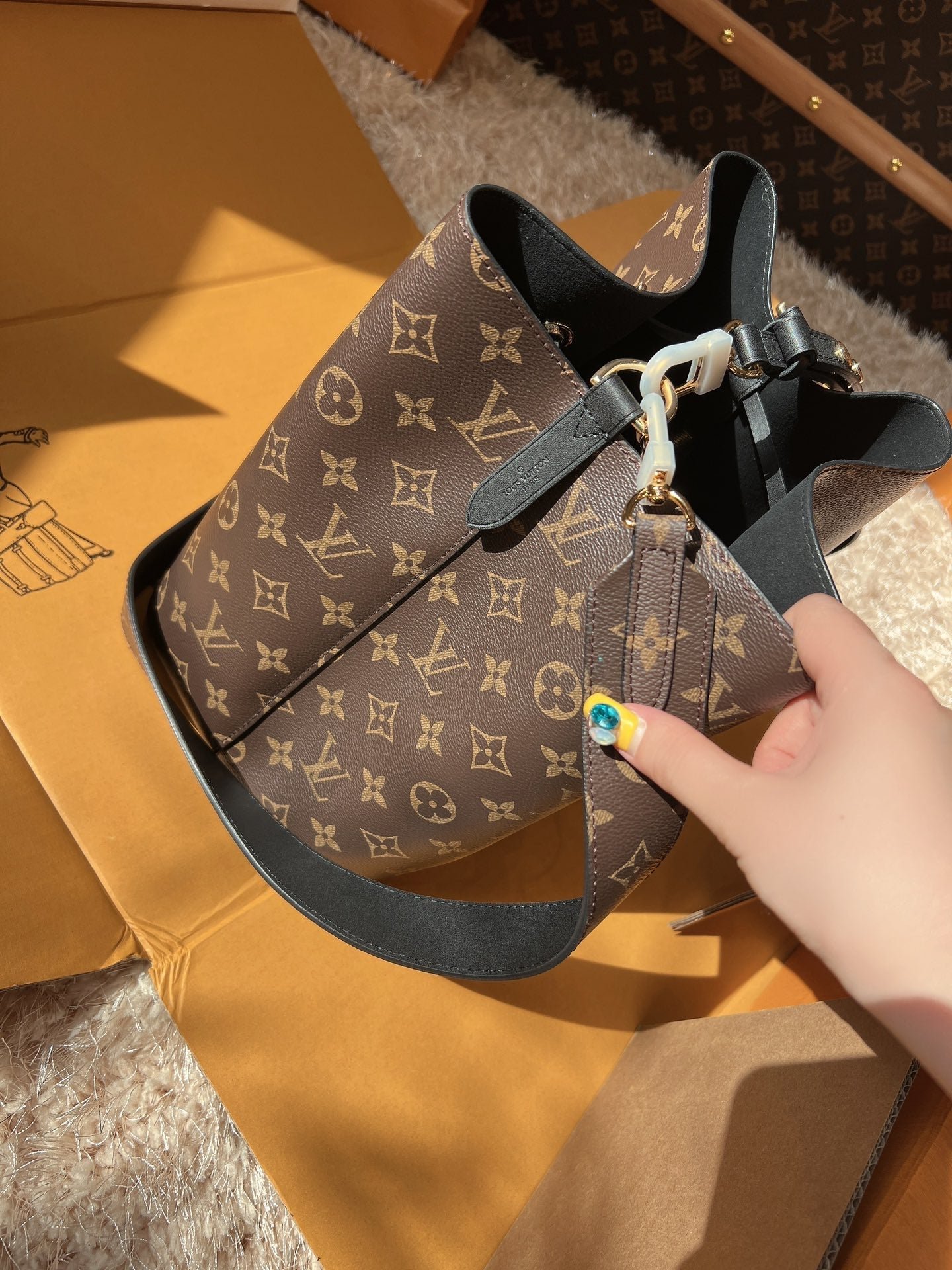 Alternative view of Serenityll™ 181905 Luxury Bags 26cm
