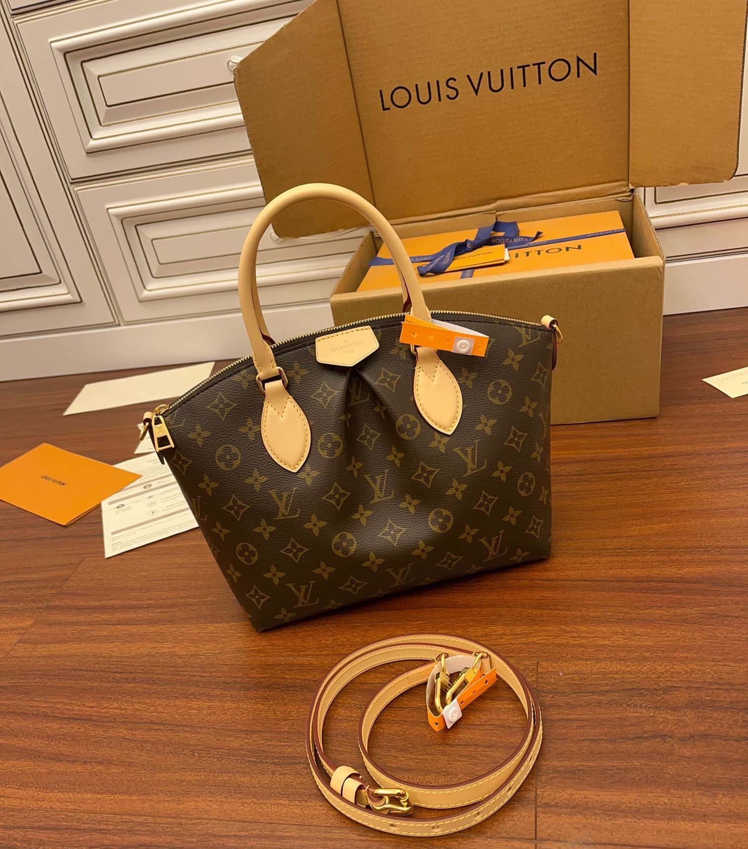 Alternative view of Serenityll™ 100072 Luxury Bag