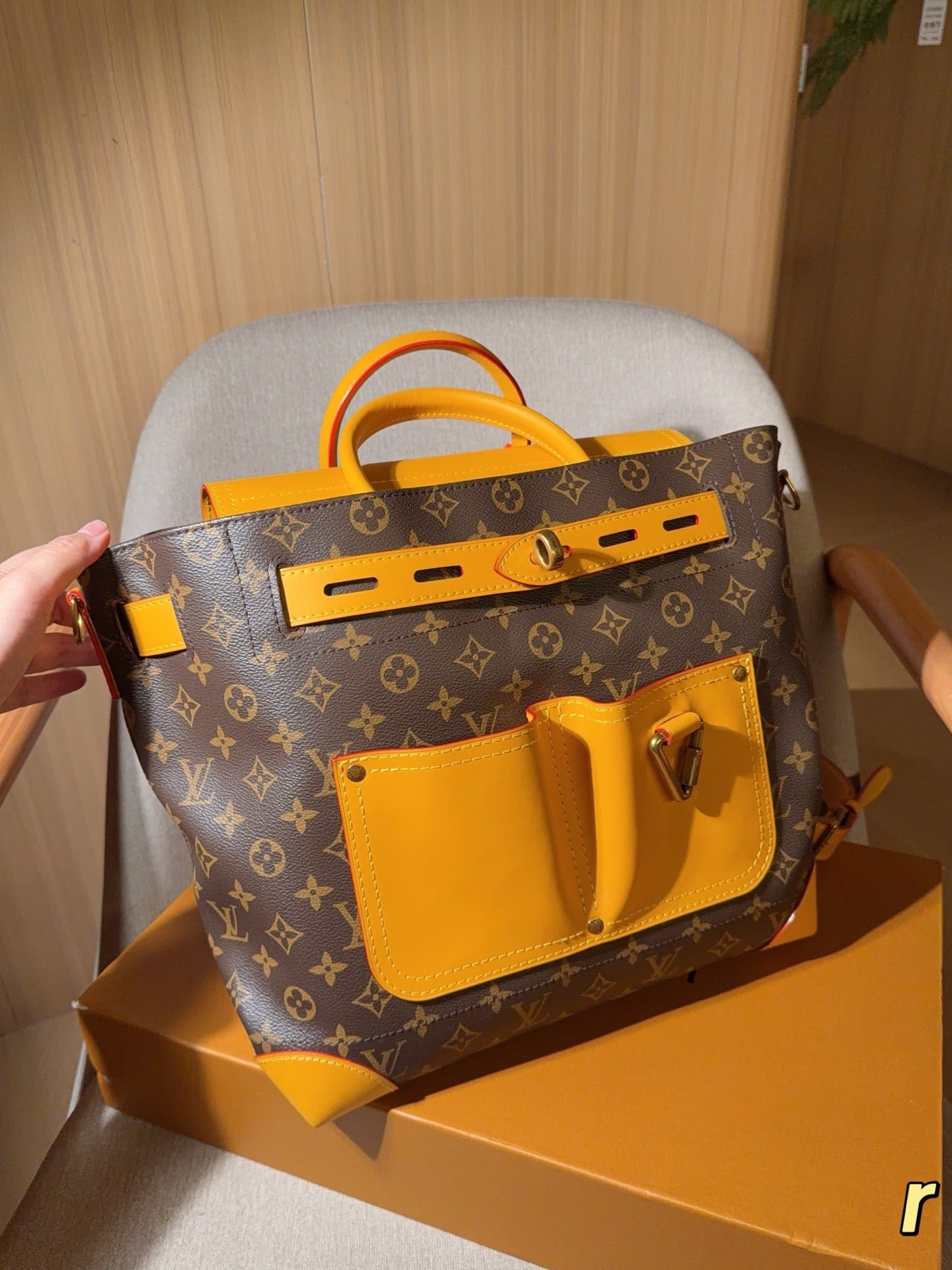 Alternative view of Serenityll™ 2001133 Luxury Bag 32*31*13cm