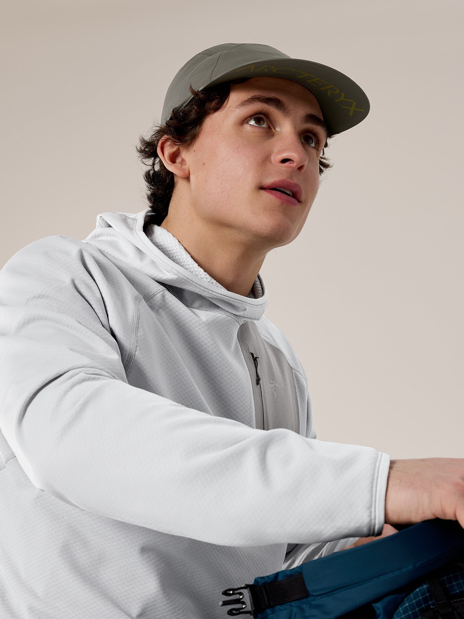 Alternative view of Aerios 5 Panel Cap